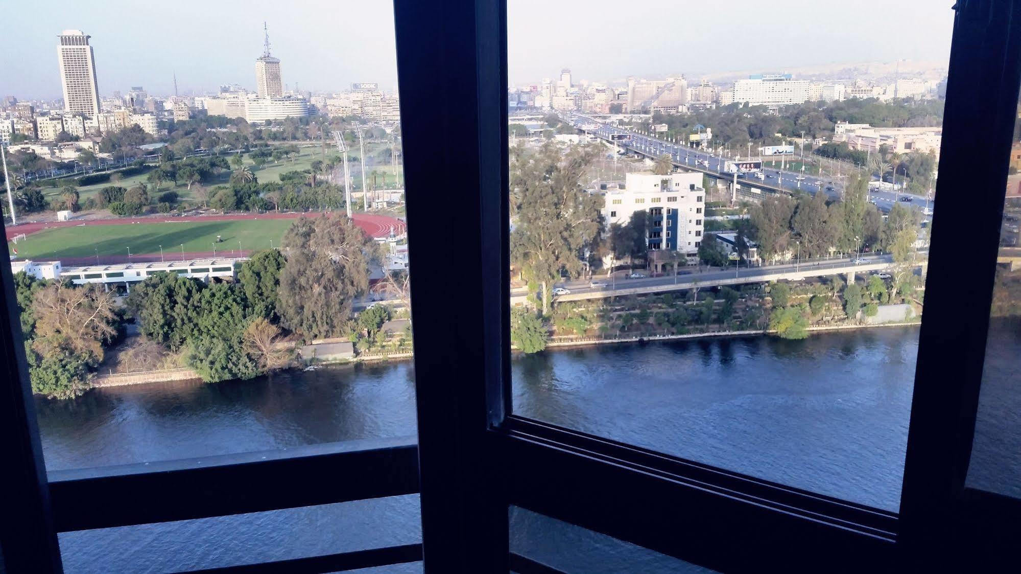 Nile Boutique Hotel At Nile Plaza Giza Exterior photo
